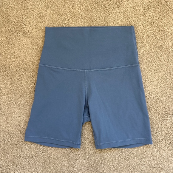 Lululemon Align Biker Shorts - Picture 1 of 5